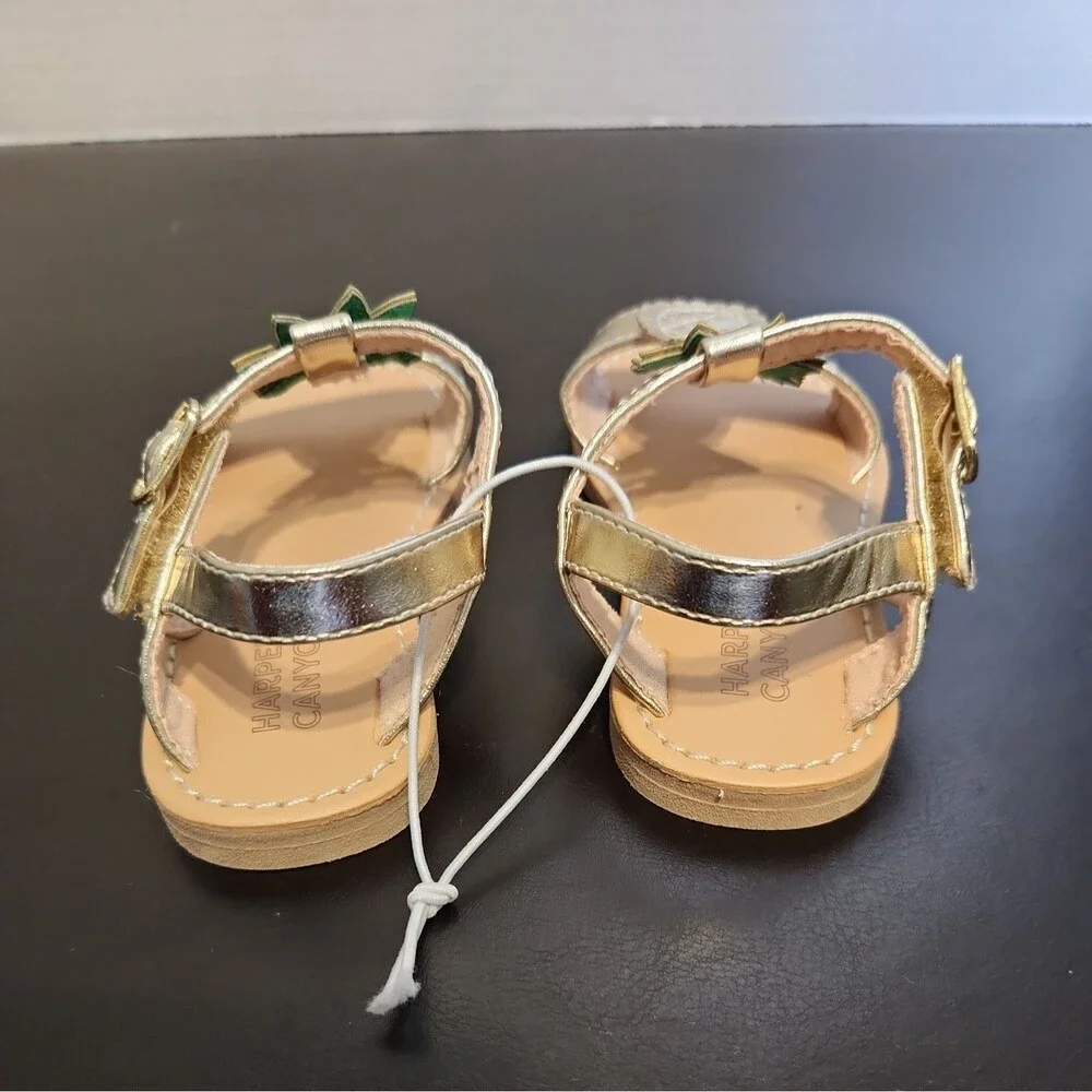 Harper Canyon Girls Sz 6 Sandals Pineapple Sponge Bob